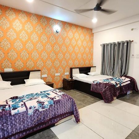 Bombay Darbar Hotel Simrol Exterior foto